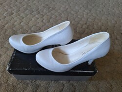 Olasz fehér női magas sarkú cipő