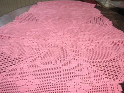 Beautiful mauve tablecloth with a crocheted baroque pattern