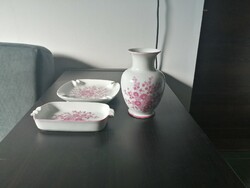 Hollóházi virágmintás porcelán hamutálak és váza hibátlan állapotban