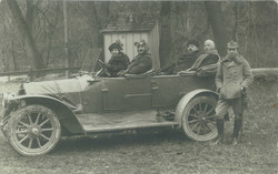 1910s. Baden. Classy company on a road trip.