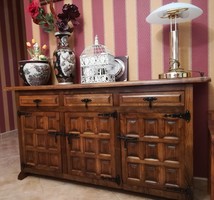 Very nice, rustic Spanish chest of drawers. 150 *32*78 cm