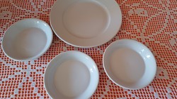 Régi Zsolnay tányérok