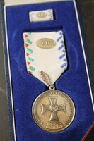 Hungarian military kfor medal in box 888