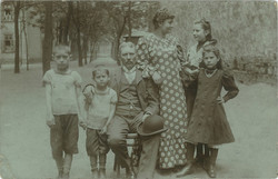 1906 – Hatvan. Családi fotólap, képeslap.