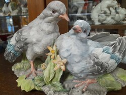 Italy capodimonte, capo di monte pigeon couple porcelain figure statue. Limited. 40 Cm.