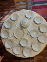 12 Personal Zsolnay dinnerware with a feather pattern