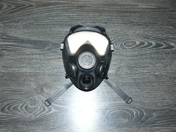 Hungarian military 93m gas mask