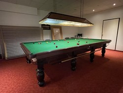 Eladó verseny snooker asztal