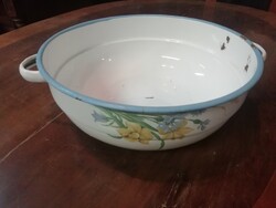 Old enameled flower pattern bowl