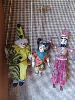 Marionett bábfigurák