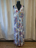 Next size s, but also good for m, loose floral maxi dress. Bust: 52cm