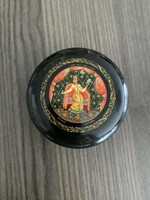 Marked Russian lacquer box - size 7.5 cm