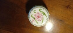 Bonbonnier/jewelry box with floral pattern