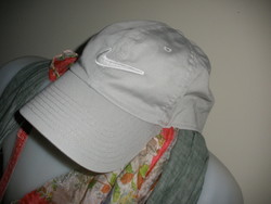 Nike Light Gray Baseball Cap