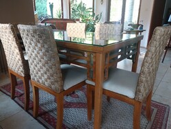 Étkező asztal székekkel, edzett üveggel