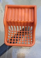 Retro orange soap holder size: 13.5 cm wide, 17 cm deep