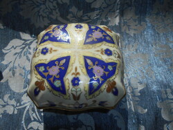 Zsolnay  porcelán perzsa mintás doboz -kézi festés-arany kontúr-mesterszignóval
