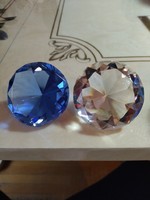 Gyönyörű 2 darab ólom kristály dísz, papirnehezék fehér és kék