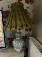 A huge lamp with a weekly zova pattern in beautiful condition