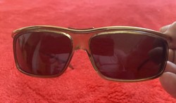 Eredeti GUCCI  napszemüveg  megkímáélt állapotban eladó