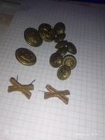 11 old buttons for any uniform
