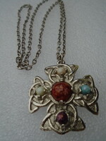 Swedish craftsman necklace with a very beautiful and exciting pendant, the chain is 61 cm, the pendant is 5 cm, 3x3 cm
