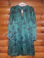 VRS M-es bőszabású alkalmi zöld ruha. Mell:54-56cm