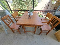 Garden table for sale with 2 chairs and 2 armchairs in renovated condition