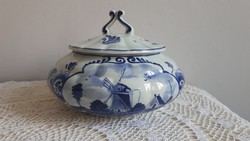 Delft faience, bonbonier with a windmill pattern