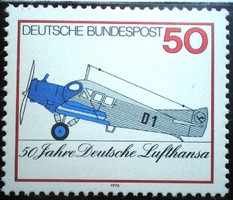 N878 / Germany 1976 Lufthansa stamp postal clerk