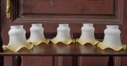 Lámpabúra szecesszió stílus , színes sárga fehér fodros üveg , lámpa , búra 10,5x13 cm , ø 5,5cm