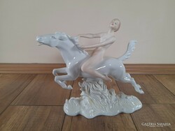 Wallendorf porcelán figura akt lovon