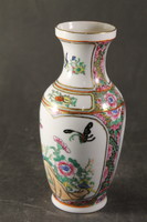 Porcelán pillangós váza 152