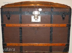 Antique travel case with a special lock