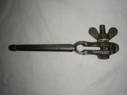 Hand clamp/vise watch tool