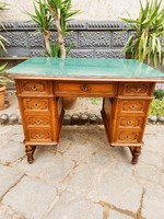 Dreamy antique Viennese baroque small desk, with new wool insert and polished glass in good condition