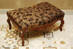 Barokk stílusú, szófa, pad, kanapé, zsámoly, lábtartó Olaszországból