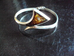 Silver bracelet with amber decoration