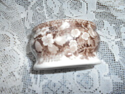 Wedgwood  porcelánfajansz asztali masszába nyomott jelzéssel