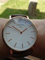 CHRONOS 2023 ÚJSZERŰ állapotú , gyári  bőrszíjjal! eredeti ffi öltöny óra 39 mm Kn