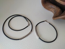 Minimalista dizájn - kaucsuk-ezüst nyaklánc+karkötő szettben