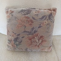 Fluffy jacquard woven decorative pillow, 33 x 36 cm