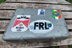 Régi ,retro orosz hordozható camping(kemping) gázfőző, rezsó eredeti fém dobozában,utazási cimkékkel