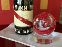 Millenniumi ritkaság a G.H. MUMM pezsgőháztól - Muránói üveg dísztárgy a champagne szerelmeseinek