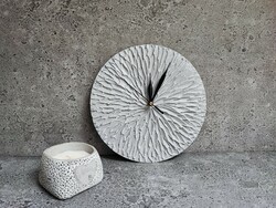 Pilipart: minimalist gray wall clock 25cm
