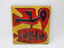 Zsolnay pirogránit falikép, madár hallal, 25 x 24 cm