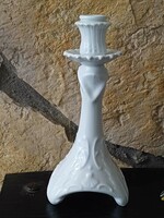 Fehér barokkos porcelán gyertyatartó