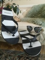 New Yorker 43-as strandpapucs Palm Springs California flip-flop