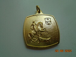 LRV Országos Lovas Szövetség emblémájával Sárkányölő Szent György aranyozott bronz medál Belgium