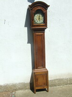 Standing clock